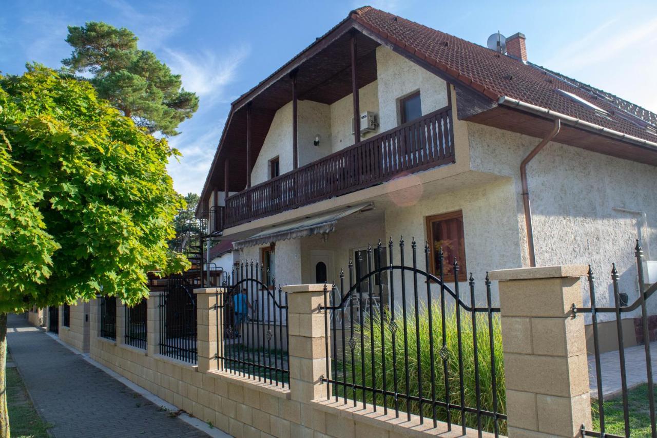 Zsolnay Apartman シオーフォク エクステリア 写真