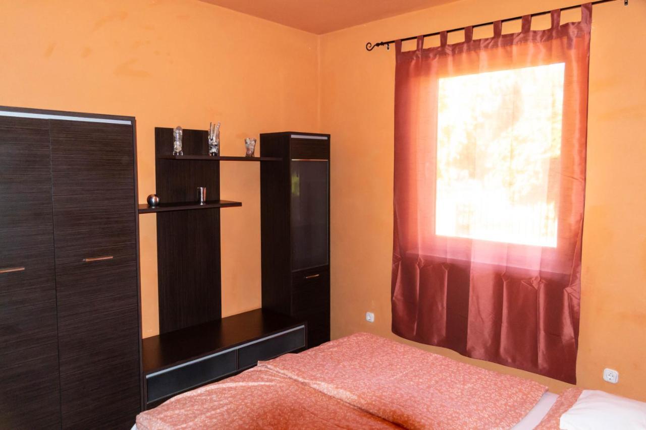Zsolnay Apartman シオーフォク エクステリア 写真